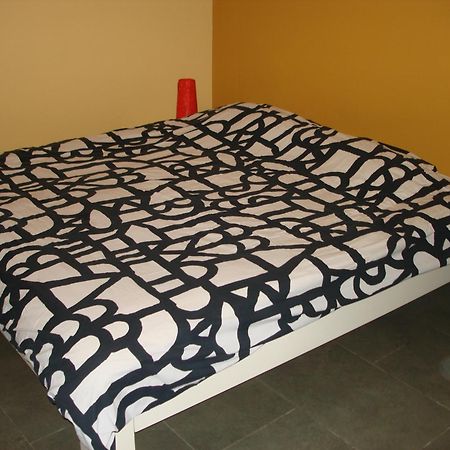 Appartement Courcelles 外观 照片