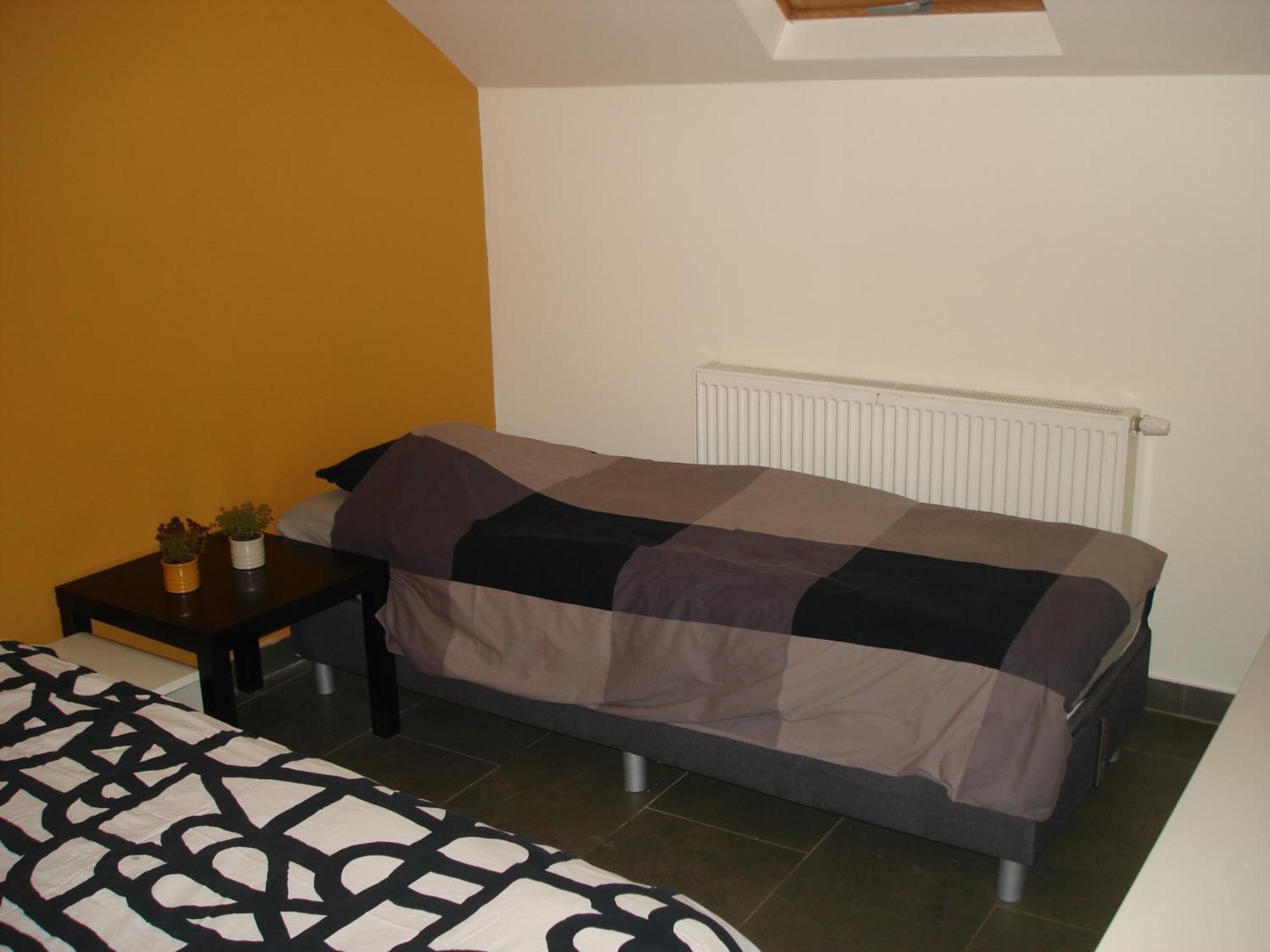 Appartement Courcelles 外观 照片