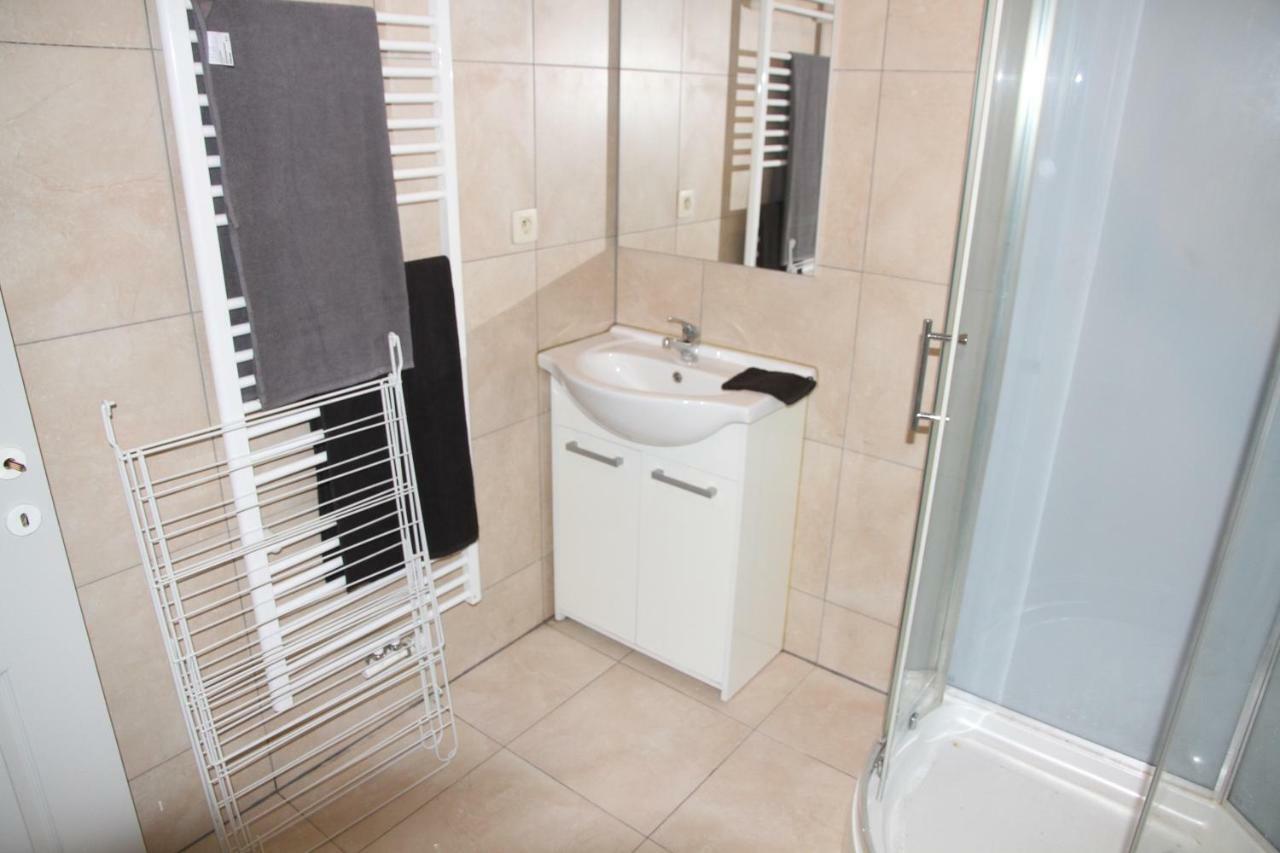 Appartement Courcelles 外观 照片